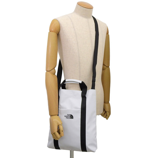 ノースフェイス バッグ メンズ レディース トートバッグ 2WAY ショルダーバッグ ホワイト URBAN CROSS BAG NN2PP79C-WHT THE NORTH FACE A4対応 母の日 土日祝も毎日発送します