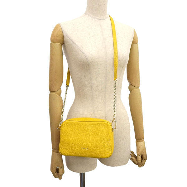 フルラ FURLA REAL MINI CAMERA CASE ショルダーバッグ バッグ レザー イエロー系 レディース wb00243hsf0000564s レディース 女性 プレゼント ブランド ギフト