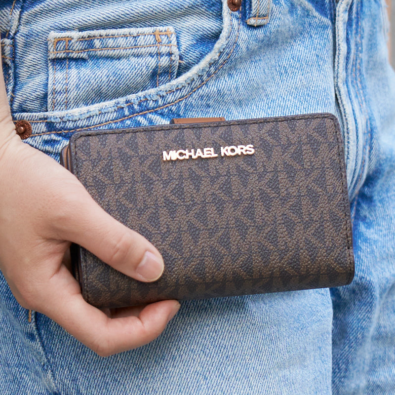 マイケルコース 財布 MICHAEL KORS 二つ折り レディース 女性 プレゼント ブランド ギフト 折財布 アウトレット 35f8gtvf2b-brown 母の日　土日祝も毎日発送します