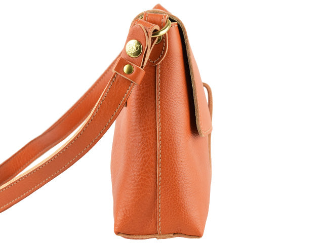 イルビゾンテ IL BISONTE 斜め掛けショルダーバッグ メンズ a2935ep-145 男性 プレゼント ブランド ギフト 母の日　土日祝も毎日発送します