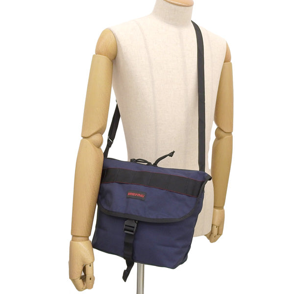 ブリーフィング バッグ メンズ レディース ショルダーバッグ アウトレット ナイロン ネイビー QL MINI FLAP OL BOA223L13-076 BRIEFING 母の日　土日祝も毎日発送します