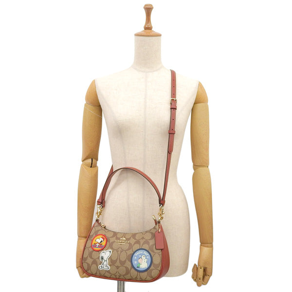 コーチ バッグ レディース 2WAY ショルダーバッグ アウトレット カーキ/レッドウッドマルチ SIGNATURE SNOOPY PATCHES TERI CE848IMT1O COACH 母の日　土日祝も毎日発送します