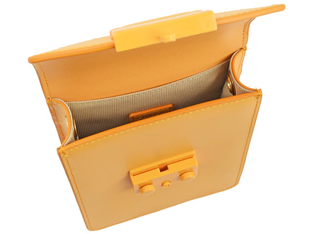 フルラ FURLA 斜め掛けショルダーバッグ スマートフォンケース ミニ チェーン ebr6ep0vnc000bg700 レディース 女性 プレゼント ブランド ギフト 新生活  母の日　土日祝も毎日発送します