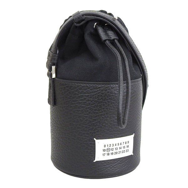 メゾンマルジェラ バッグ レディース ショルダーバッグ レザー キャンバス ブラック S56WG0164P43488013 Maison Margiela 母の日　土日祝も毎日発送します